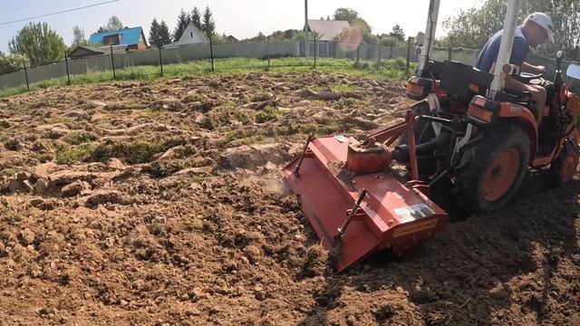 Фрезеровка целины Кубота/Кентавр344 смотреть онлайн