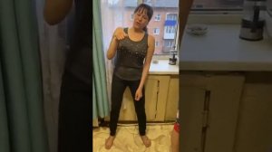 Безумный Паша любит блинчики и Иришка Чики Пики их готовит ему.