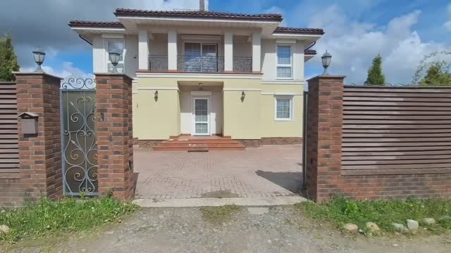 Дом с сауной и бассейном Прибрежное