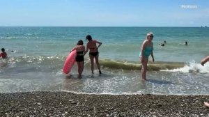Туапсе Центральный пляж сегодня 7 июля 2025. Море и погода в Туапсе сейчас. Обстановка на пляже