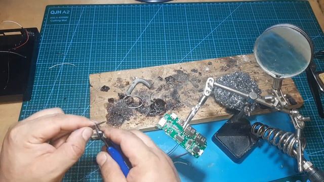 Еще один Power Bank.