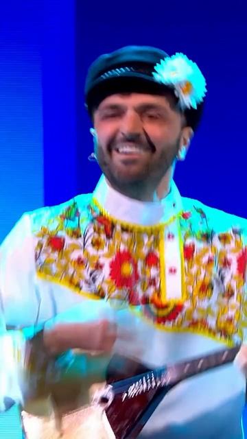 В новом шоу «Большой хит» будет очень много хитов, которые нужно будет угадать! И звёздам, и тебе 😉 смотреть онлайн