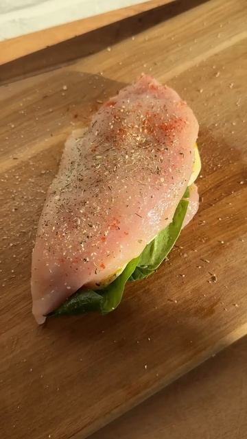 Фаршированная куриная грудка в духовке с соусом #рек #курицавсоусе #рецепты #food