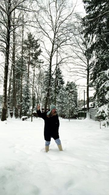 Танцы в сугробах❄️ смотреть онлайн