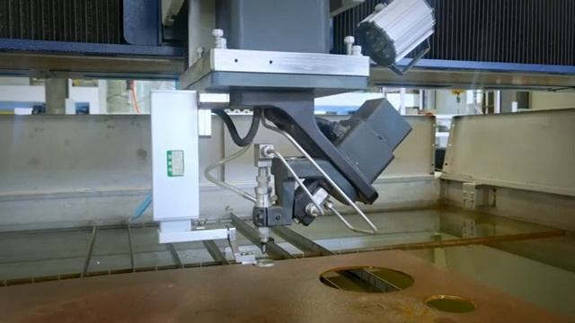 Станок гидроабразивной резки HEAD4020BA-5AC с автоматической регулировкой высоты смотреть онлайн