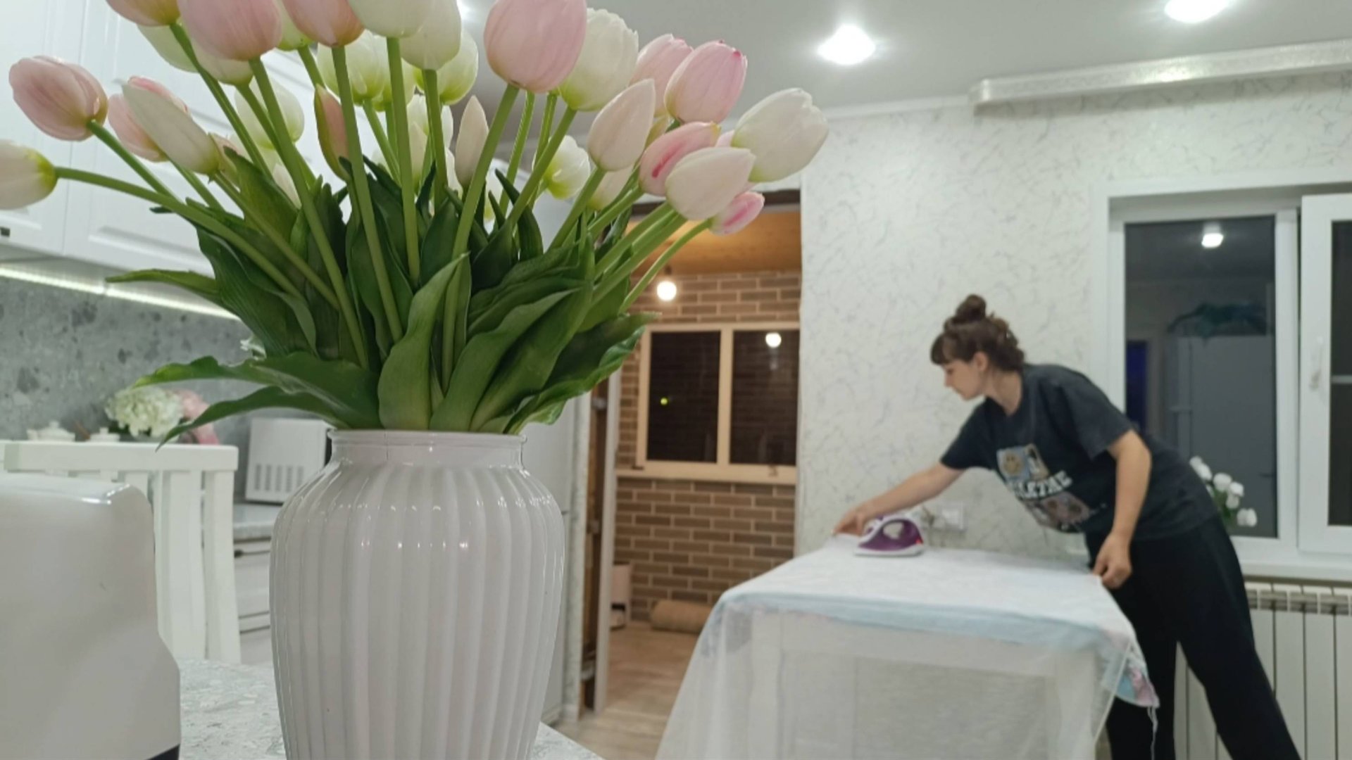 ОДНА В РОССИИ,УСТАЛА/МАМА НЕ ХОЧЕТ ЕХАТЬ/НАВОЖУ УЮТ В ДОМЕ/БУДНИ В ДЕРЕВНЕ смотреть онлайн