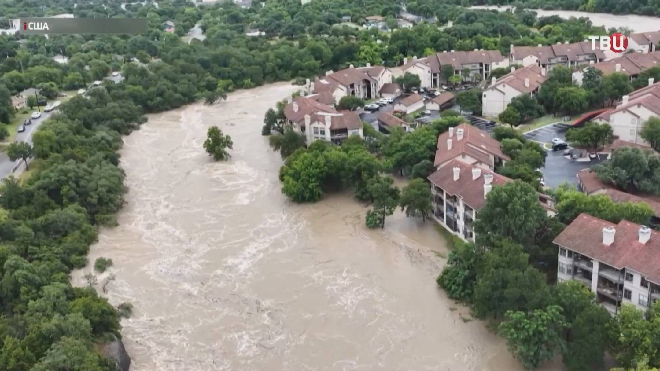 Более 40 человек пропали без вести после наводнения в Техасе / События на ТВЦ смотреть онлайн