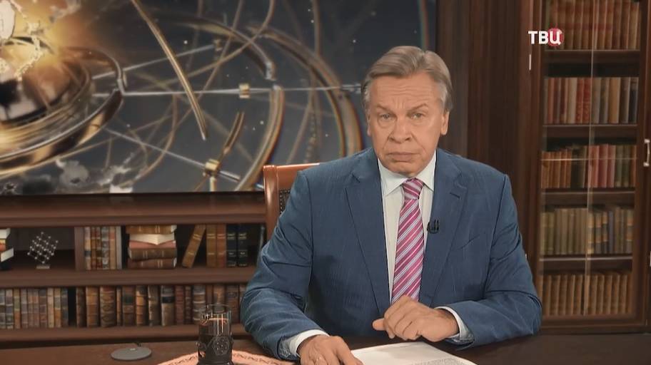 Маневры вокруг Украины: чем вызвана приостановка военной помощи Киеву смотреть онлайн