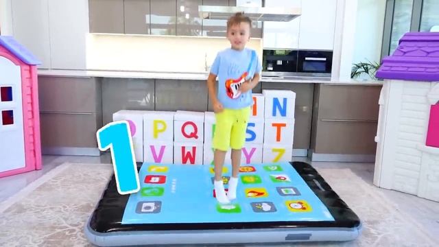 Английский алфавит с Владом и Никитой