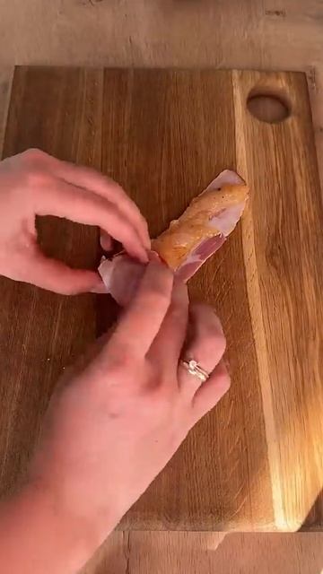 Шашлычки или рулетики с беконом?  #рек #рецепты #шашлык #куриныерулетики #рулетикисбеконом