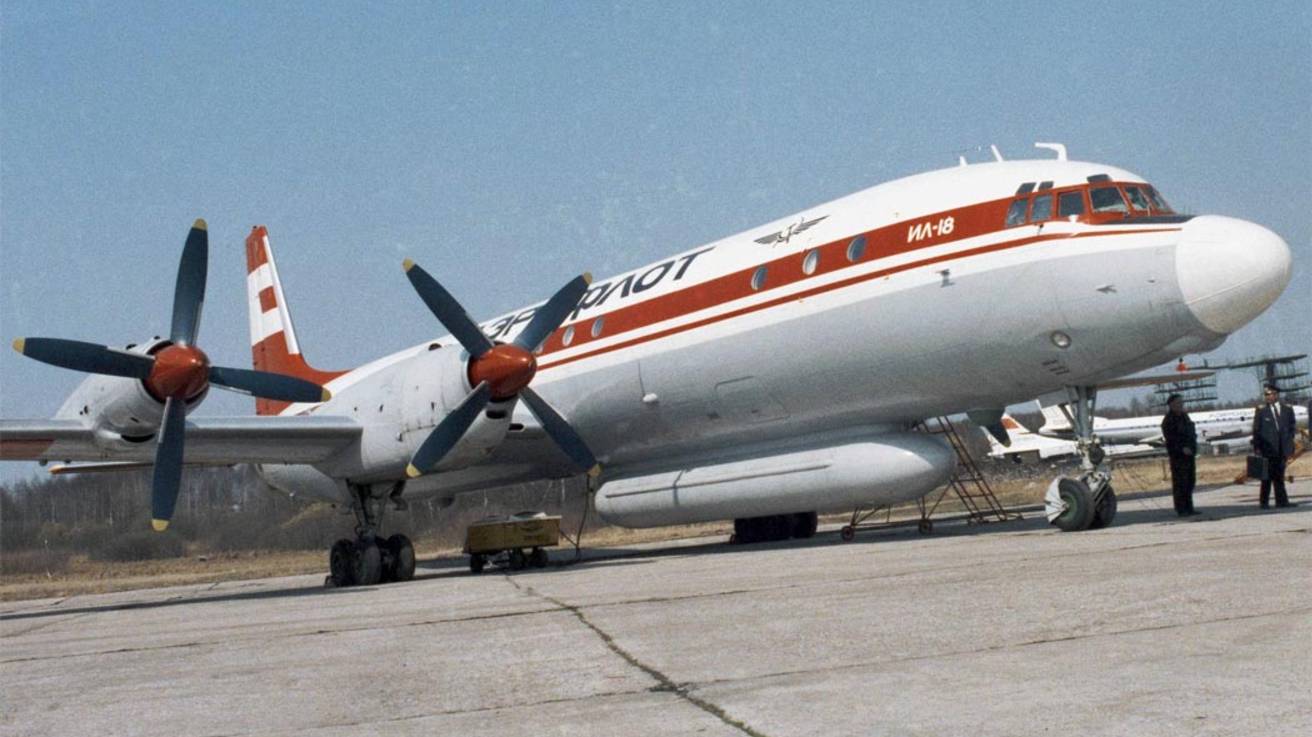 Первый полет пассажирского самолета «Ил-18» смотреть онлайн