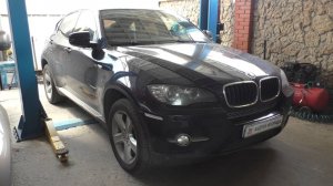 Замена прокладки крышки клапанов N55 на BMW X6 2011  БМВ X6 3,0 бензин 1часть