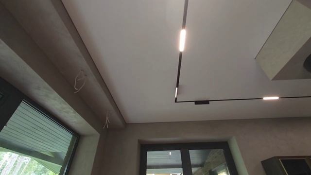 Натяжные потолки в частном доме с применением решений 2025 года. смотреть онлайн