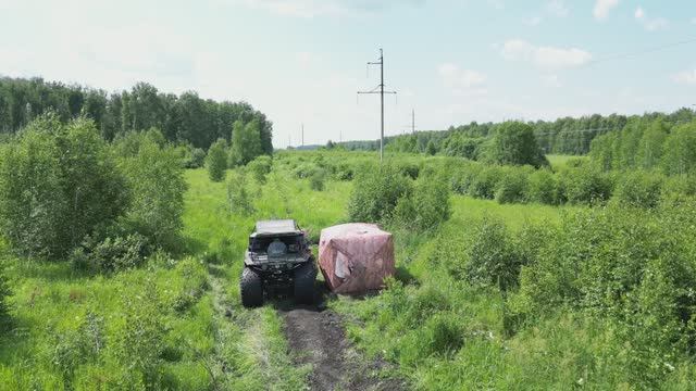 РАБОТА В БОЛОТЕ, ТЯНЕМ СВЯЗЬ. смотреть онлайн