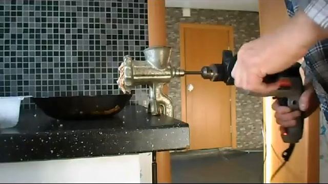 Электромясорубка своими руками за 5 минут