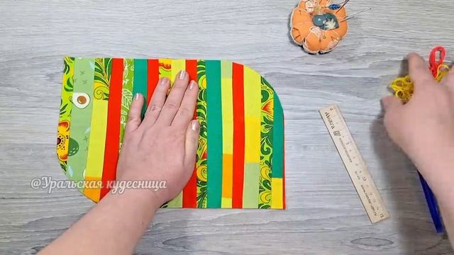 Скопилось много мелких лоскутов_ Отличная идея куда их пристроить. Переделала идею из инета. Отлично смотреть онлайн