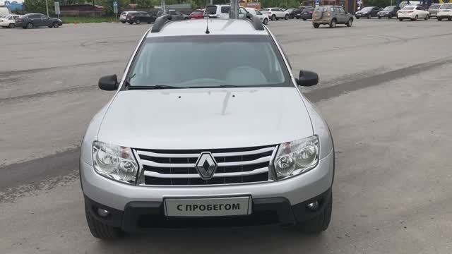 RENAULT  DUSTER. 2014 год. Объем 1,6 - 102л.с.,бензин, передний привод.