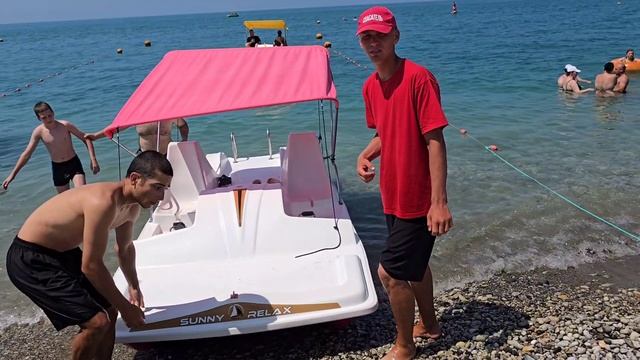 Агой / Небезопасные игры незнаек-спасателей и победа над бойкой помойкой !