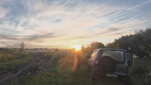 Нервы на пределе. Старый ловит, молодой смотрит.