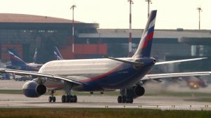 Эйрбас А330 авиакомпании Аэрофлот взлетает из аэропорта Шереметьево.