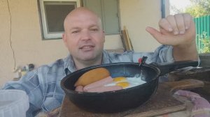 МУКБАНГ яичница с сосисками и котлеточка/ОБЖОР/ЗАВТРАК/мокпанроссия