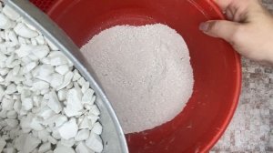 Анка кулинарка. Глина и мел.