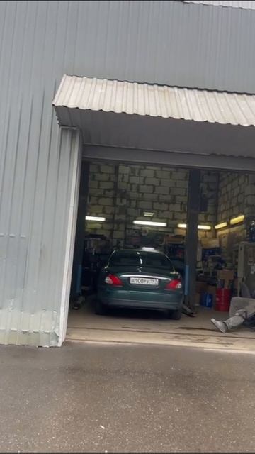 Въездные ворота автосервиса