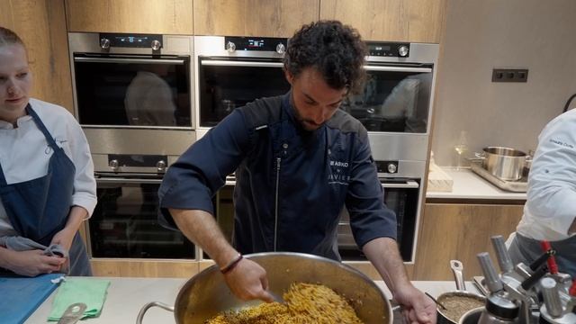 В год, своего 75-летия ASKO открывает первый Experience Center в Испании, в самом сердце Мадрида. смотреть онлайн