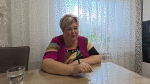 Моя новая причёска. Нам сделали забор. Собираемся вещи в поездку.