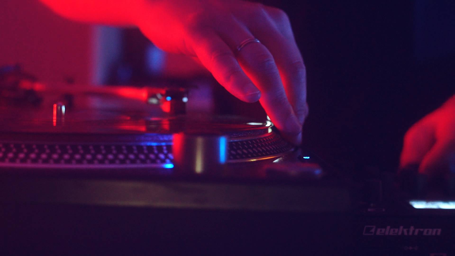 C-Land - Музыка спускается с небес