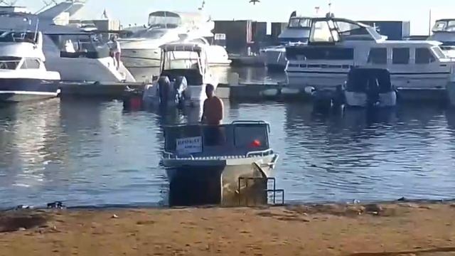 Обстановка на набережной Спортивной гавани во Владивосток смотреть онлайн