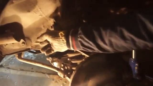 Замена сайлентблоков верхнего рычага на классикеВАЗ 2105 часть 2