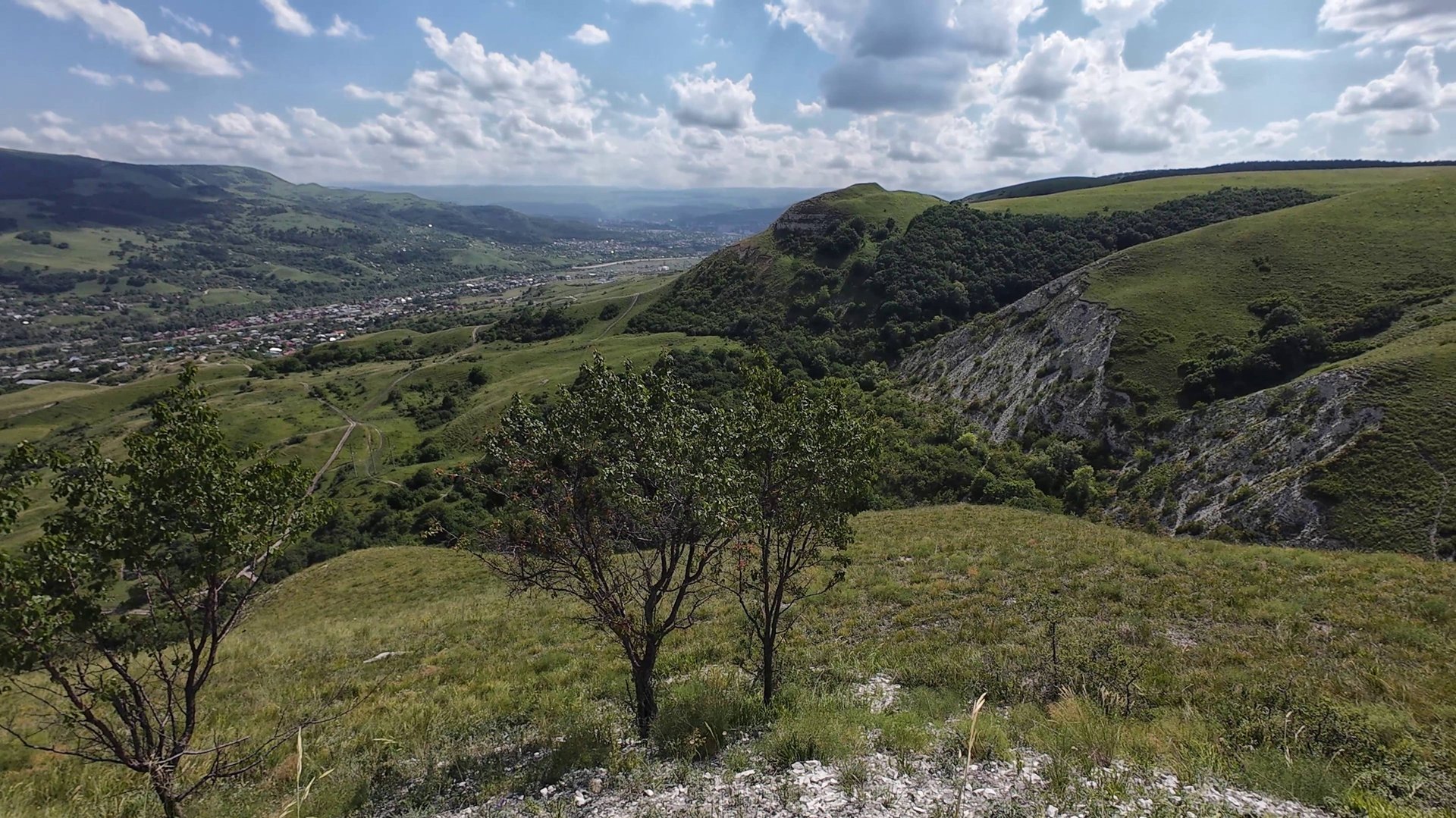 Кисловодск.Коллективный заезд на электровелосипедах по красивым местам Боргустанского хребта 4часть смотреть онлайн