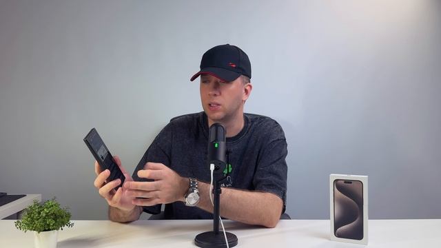 Я сравнил iPhone 16 Pro Max и Samsung Galaxy S25 Ultra — и вот что получилось! смотреть онлайн