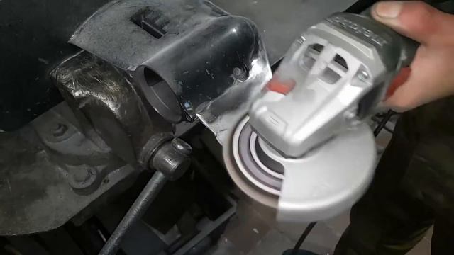 Усиливаем киль лодочного мотора SUZUKI DT9.9A (для горных рек) смотреть онлайн