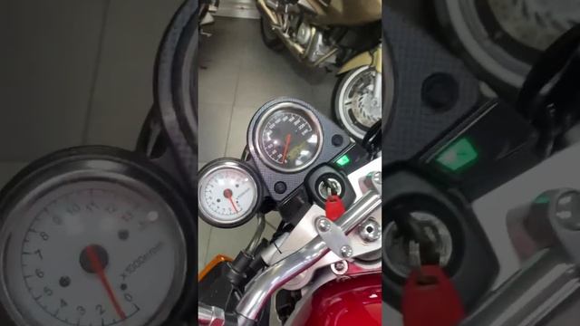 SUZUKI SV650S 2001 г. Красный смотреть онлайн