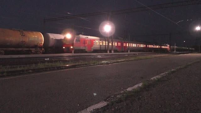 Электропоезд ЭД9Т-0015 (ТЧПРИГ-5) пригородный поезд № 6529 Мичуринск-Уральский - Раненбург. смотреть онлайн