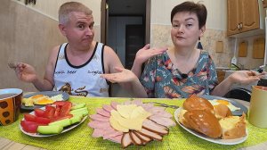 Мукбанг поругались с Вованом на ровном месте! СПОРИМ аж до хрипоты! Семейный обед в России