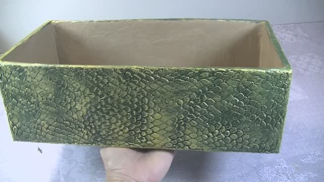 Коробка с эффектом крокодиловой кожи из шпаклёвки и сетки . смотреть онлайн