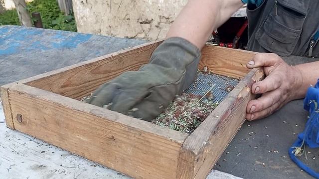 ДЕЛА НИКОГДА НЕ ЗАКАНЧИВАЮТСЯ, ПРОБИВАЕМ ТРАВЫ, ВКУСНЫЙ ОБЕД смотреть онлайн