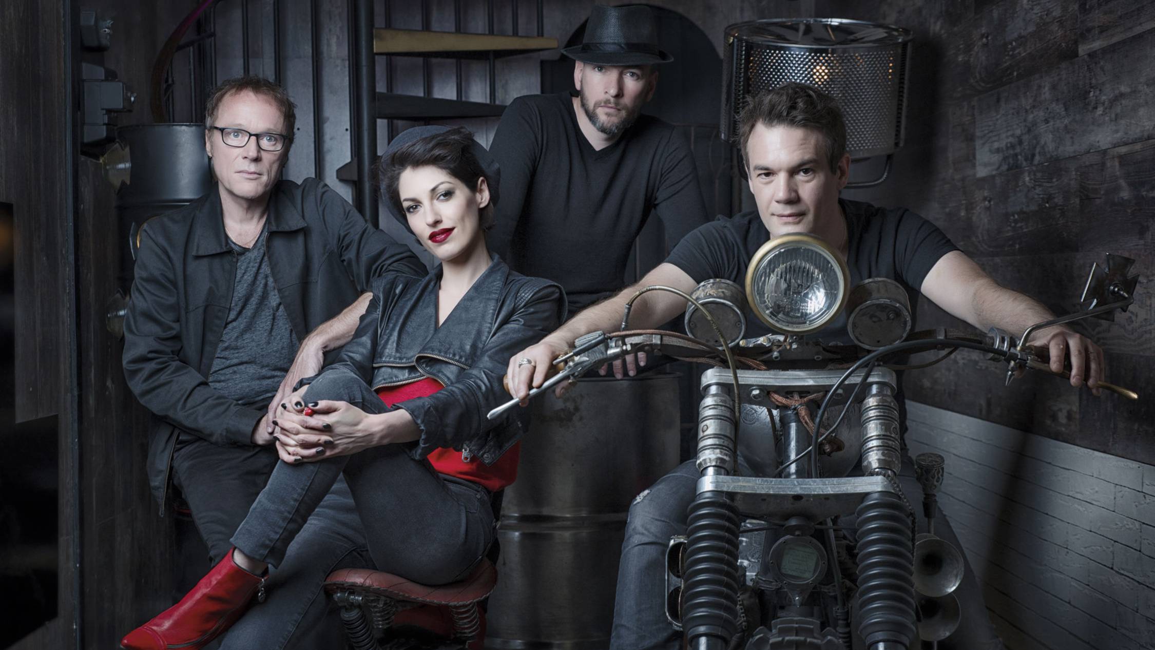 Superbus - концерт в Париже | Superbus - Live Paris смотреть онлайн