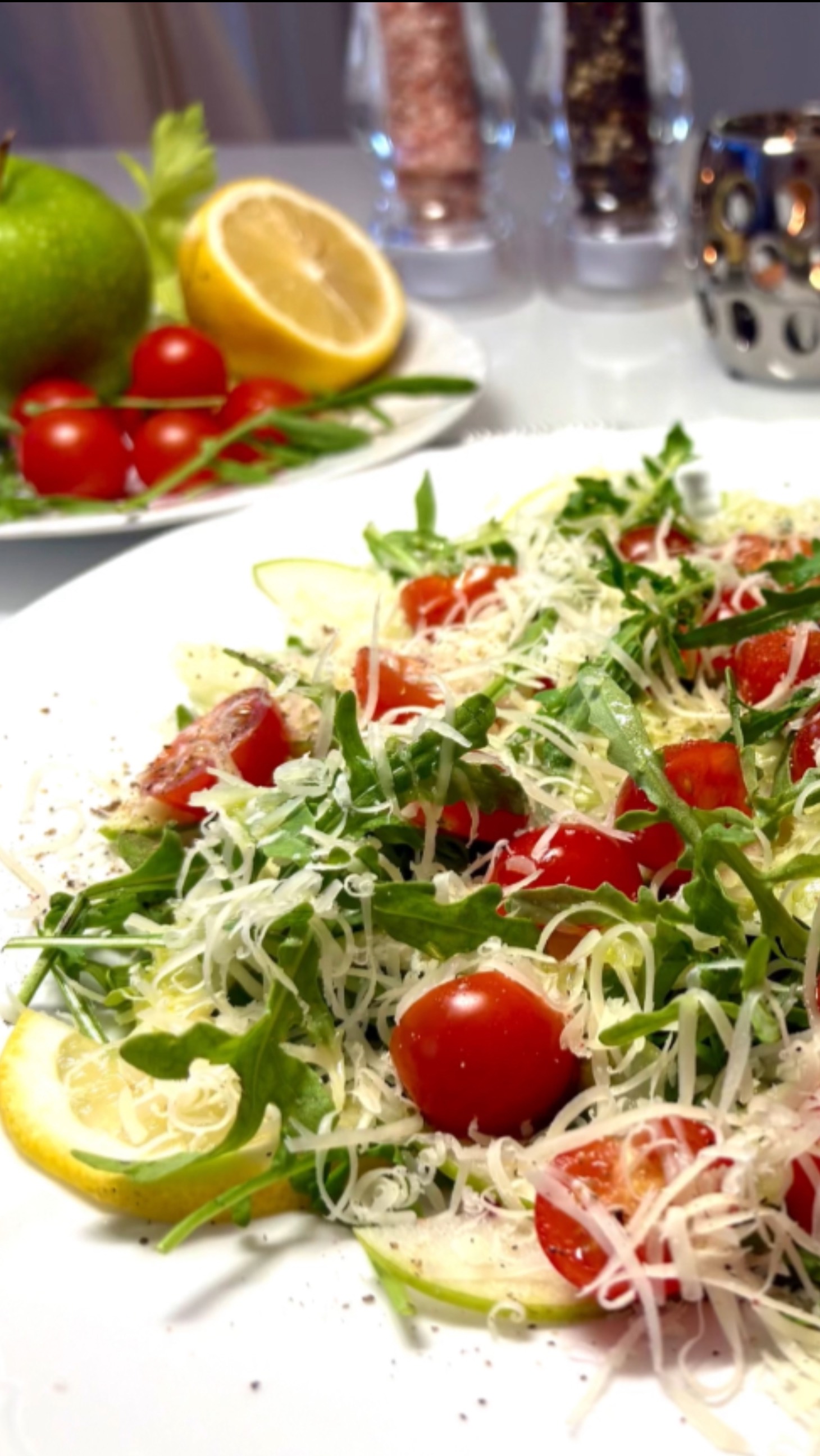 Салат с руколой и зеленым яблоком 🍏🍅🍋