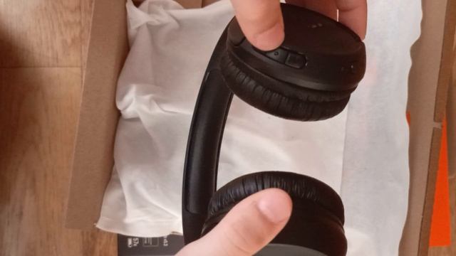 обзор на наушники  JBL