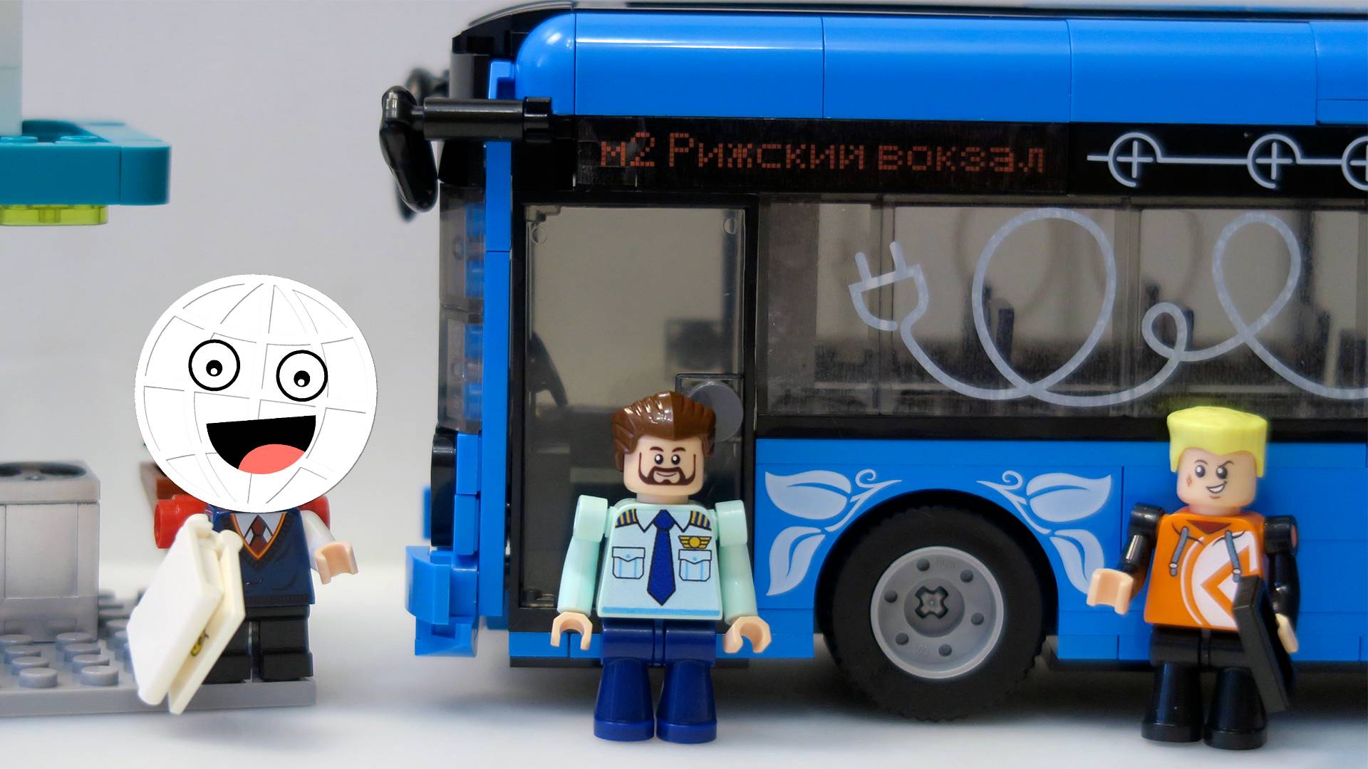 Город из конструктора! БРИКСИТИ Дрифт на заправке и Электробус от Brick Labs смотреть онлайн