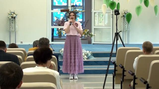 Встаёт заря -- Екатерина Гладких. Христианское пение смотреть онлайн