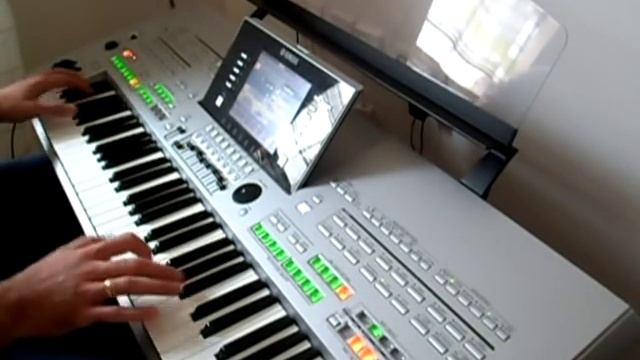 Dance Mix 2013 Tyros 3 Vol 3