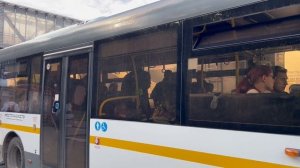 Автобус ЛиАЗ-4292.60(1-2-1) следует по маршруту 367м ”м. Домодедовская - Литературный Бульвар”