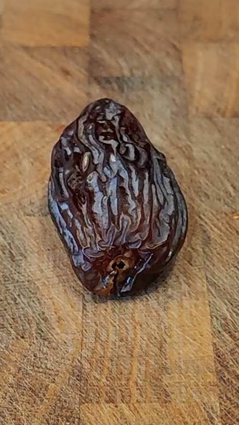 Прелестная закусочка из фиников