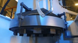 Плоскошлифовальный станок с увеличенным круглым столом (1250мм) и вертикальным шпинделем