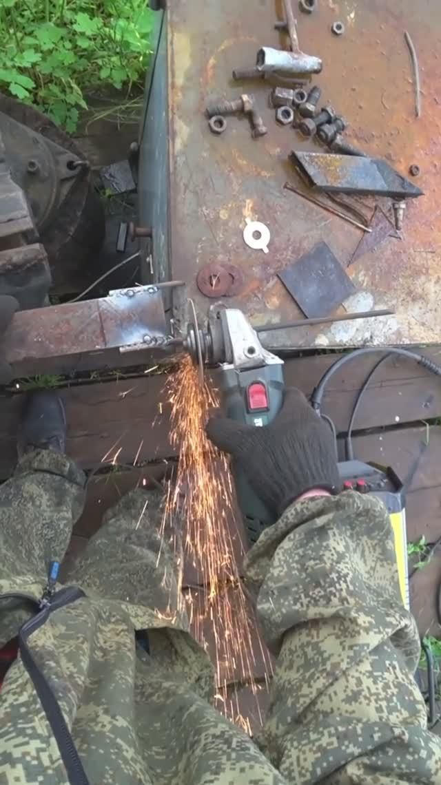 Выкручиваю Ступица УАЗ. Изготовление самодельного ключа смотреть онлайн